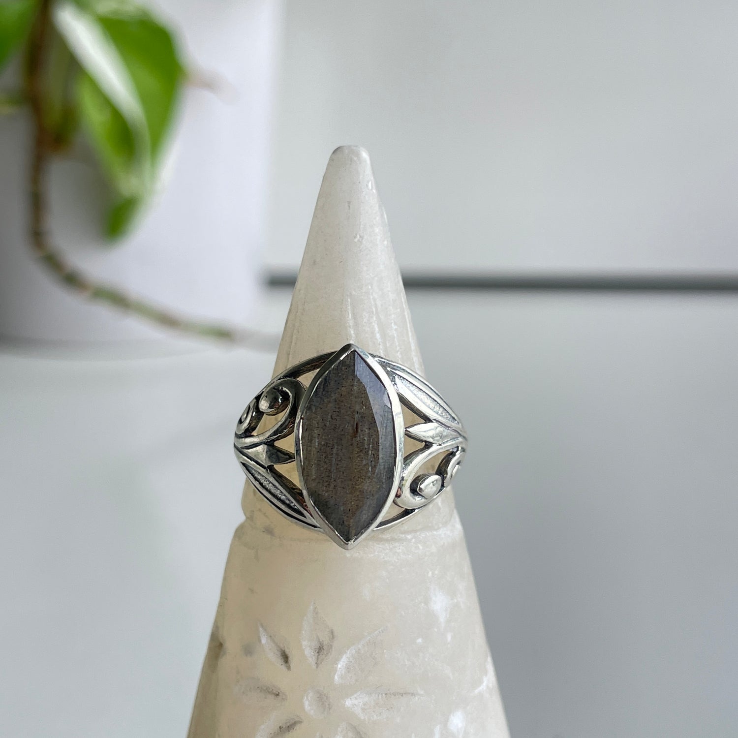 Labradorite Marquise Ring Sz9