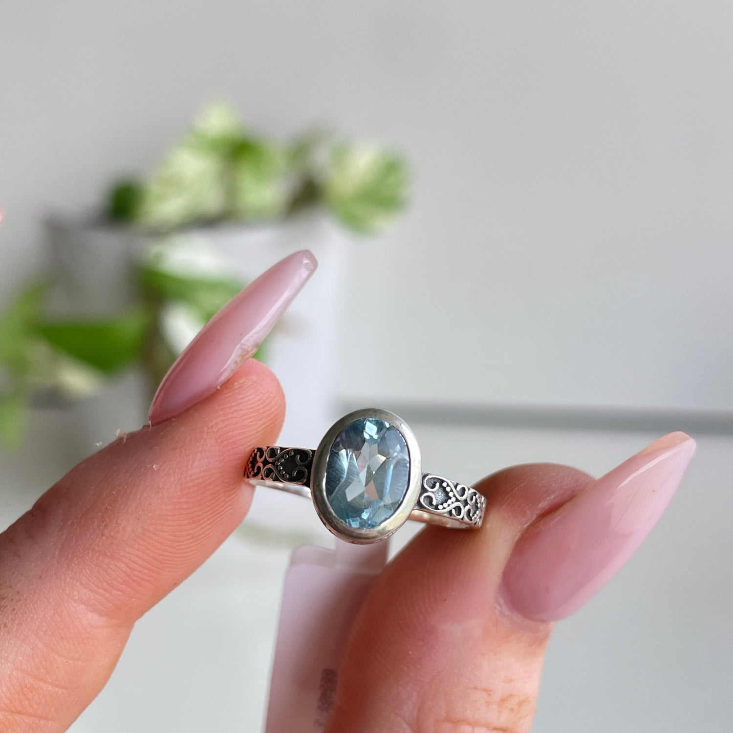 Blue Topaz Oval Ring Sz8