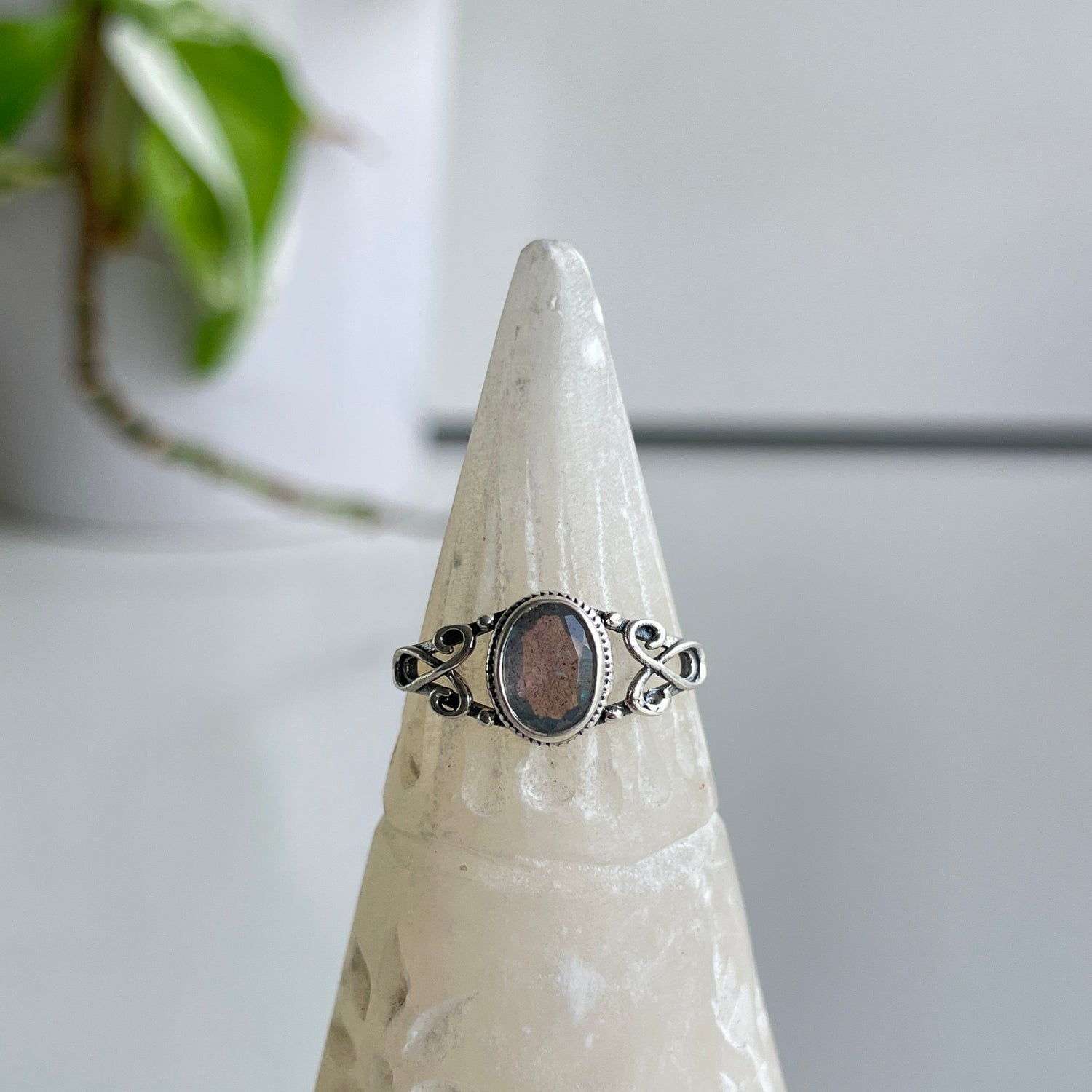 Labradorite Oval Ring Sz6.5