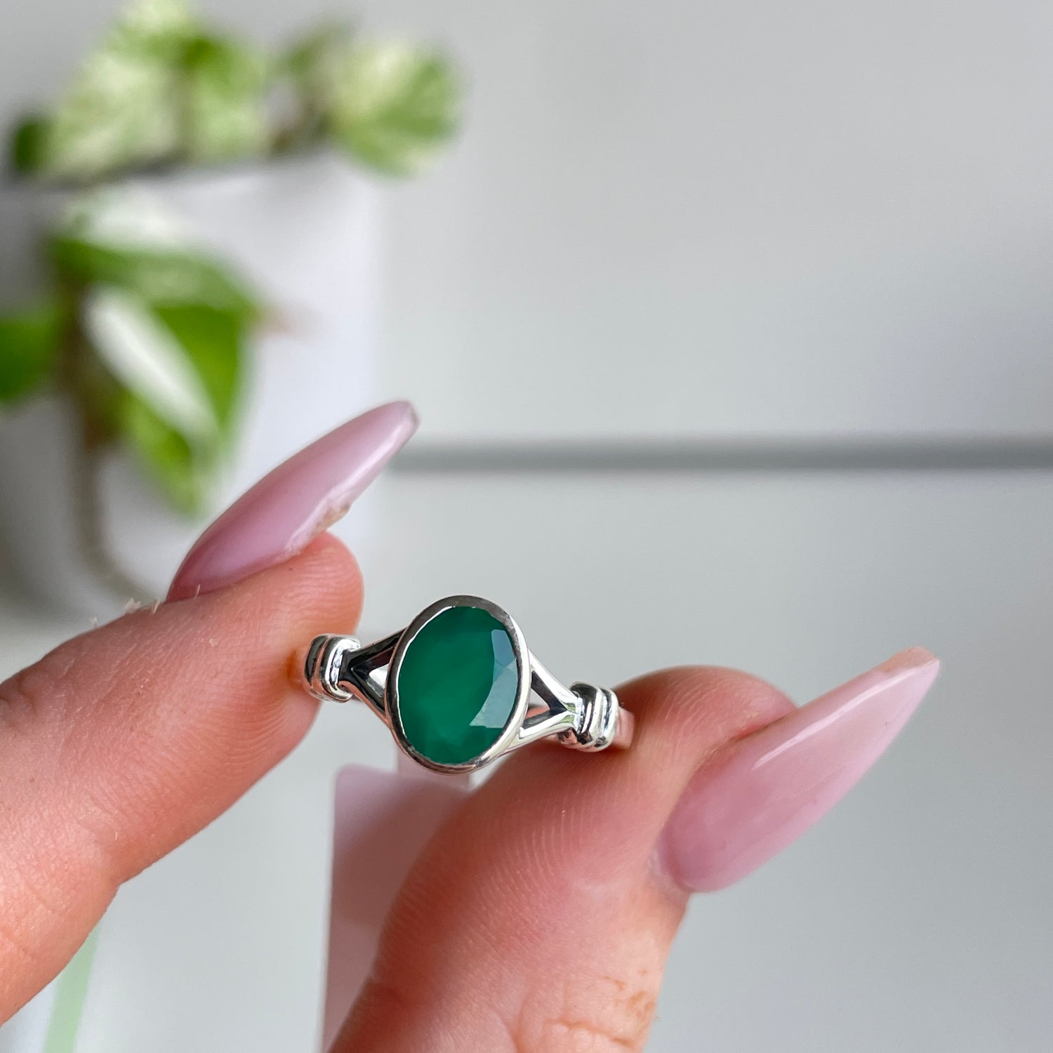 Green Onyx Oval Ring