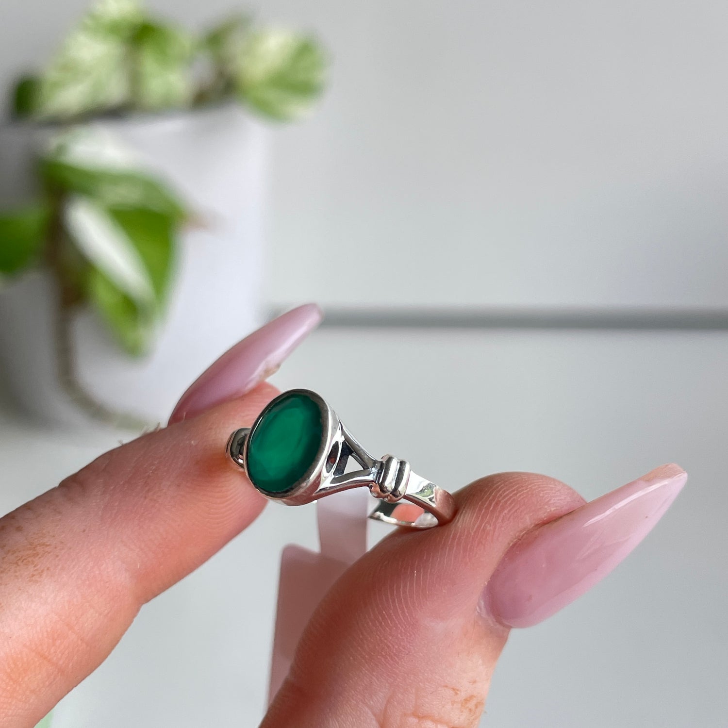 Green Onyx Oval Ring