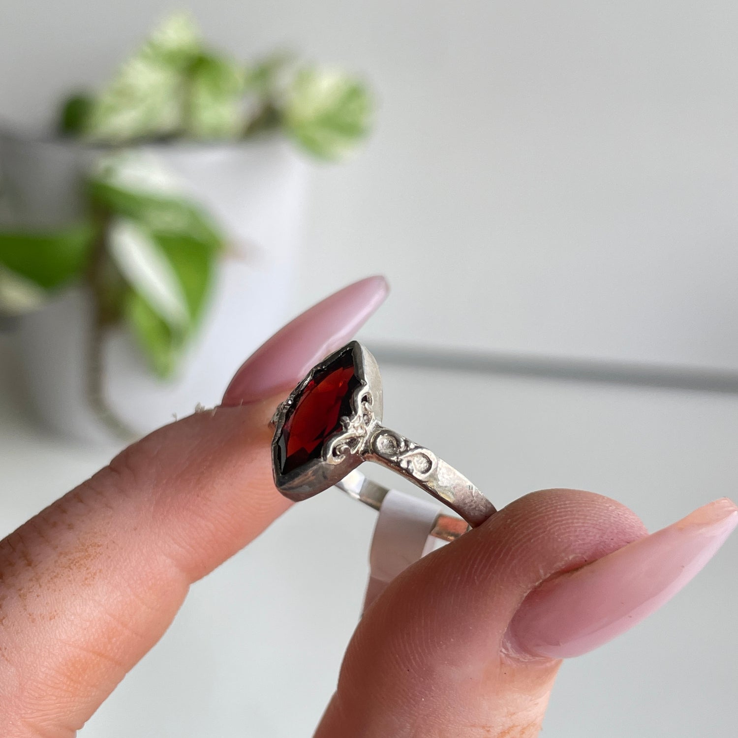 Garnet Marquise Ring Sz7.5