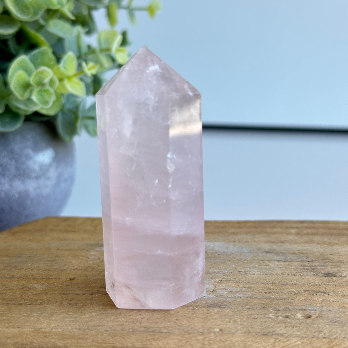 Rose Quartz Generator 6.8cm
