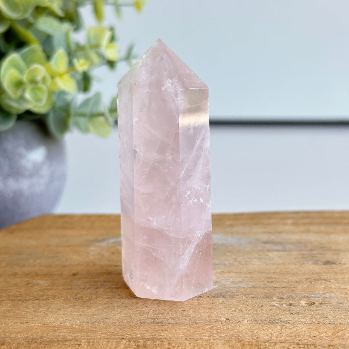 Rose Quartz Generator 6.8cm