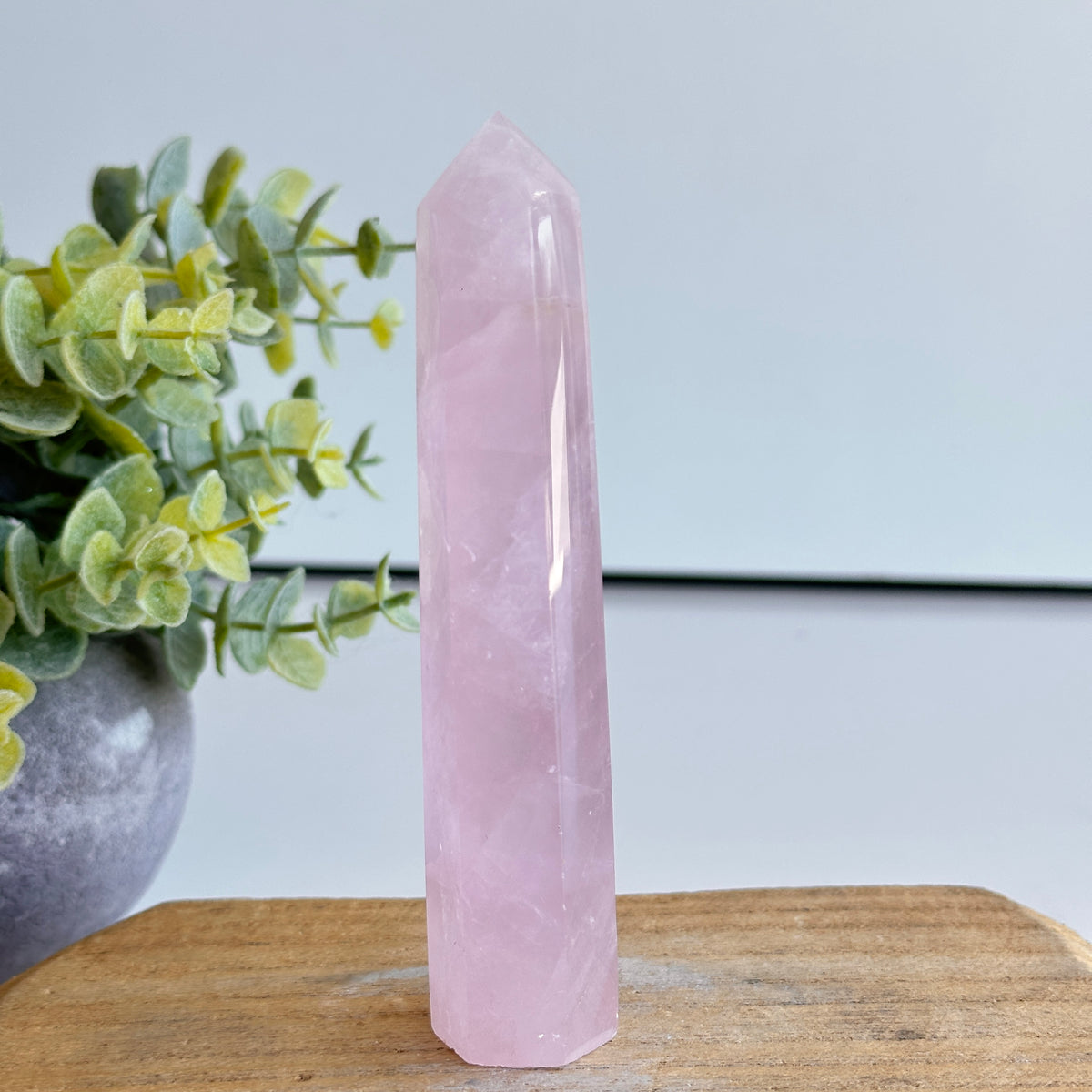 Rose Quartz Generator 11.7cm