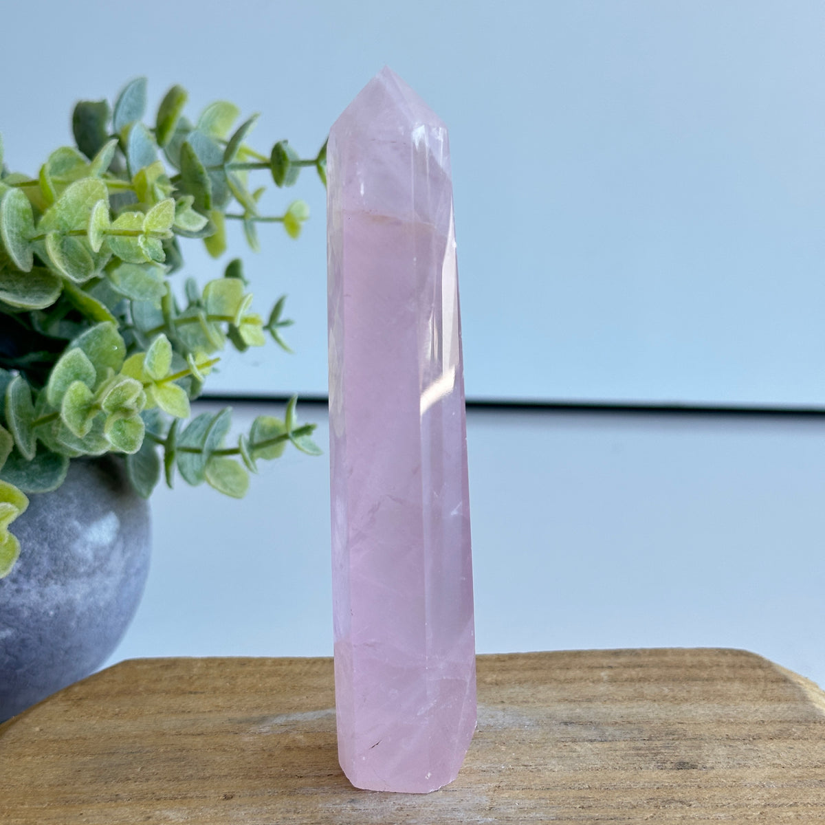 Rose Quartz Generator 11.7cm