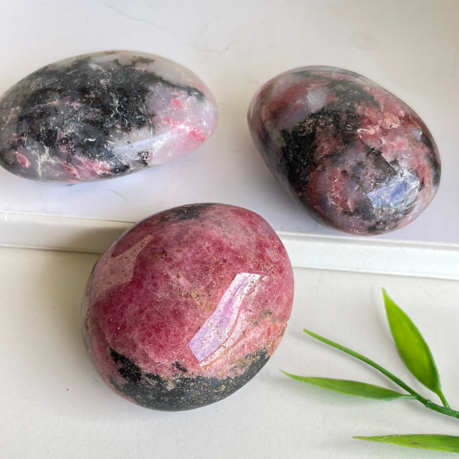 Rhodonite In Quartz Palmstone
