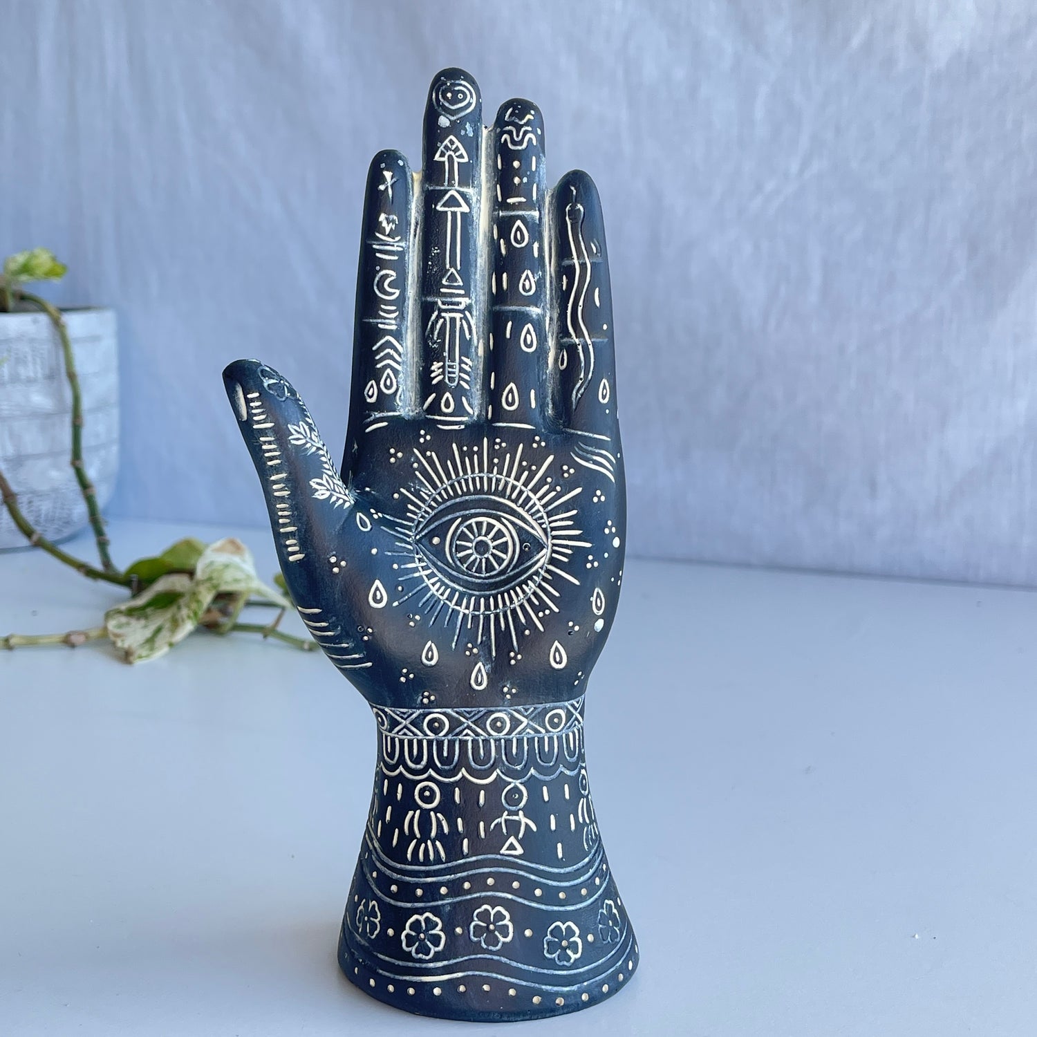 Black and White Palm With Evil Eye hanpalms