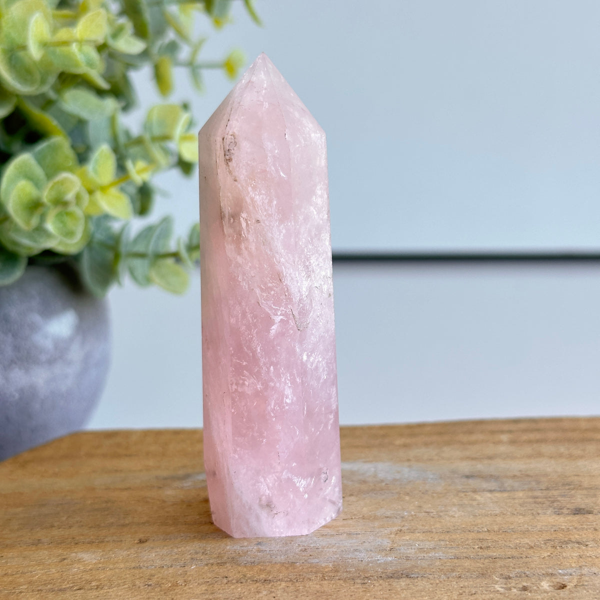 Rose Quartz Generator 8.3cm