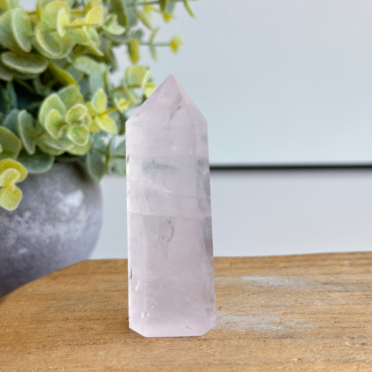 Rose Quartz Generator 6.8cm