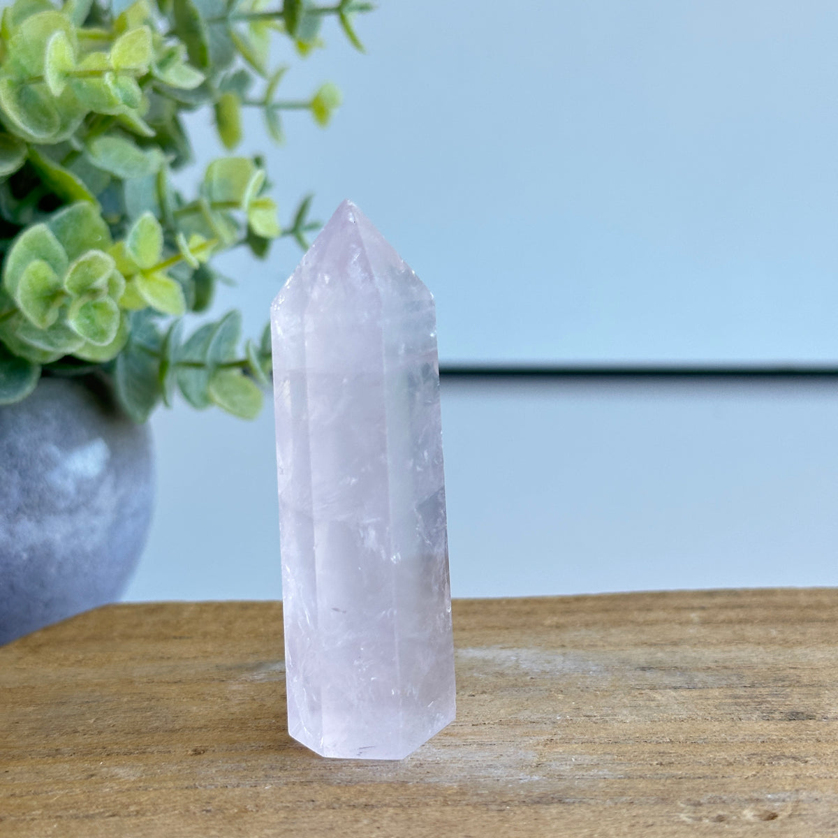 Rose Quartz Generator 6.8cm