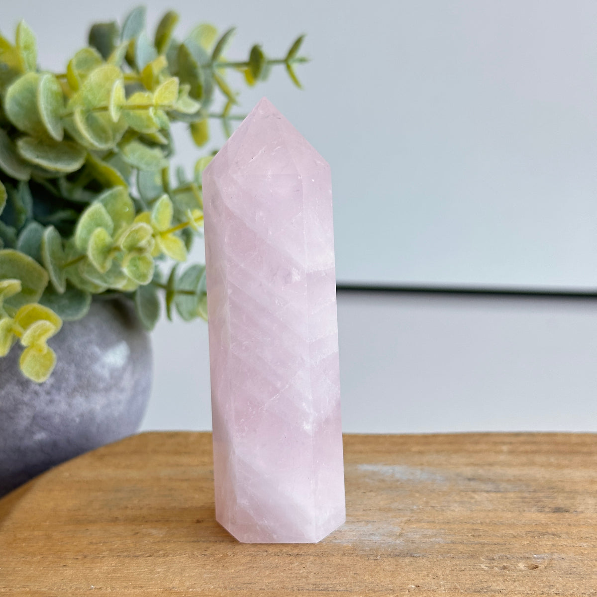 Rose Quartz Generator 8.9cm