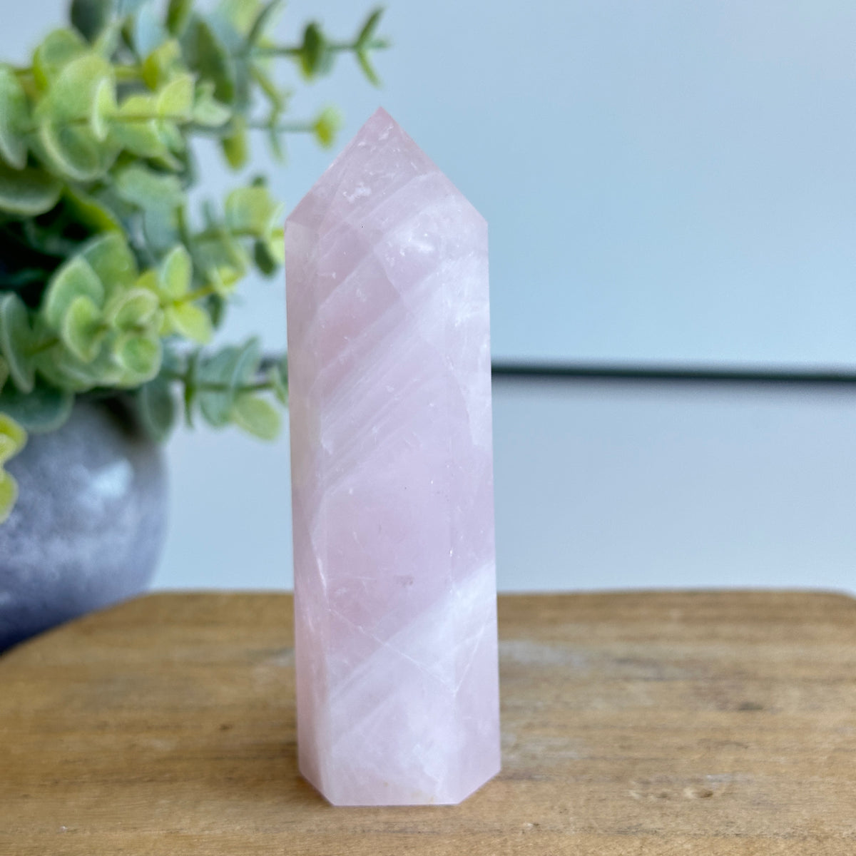 Rose Quartz Generator 8.9cm