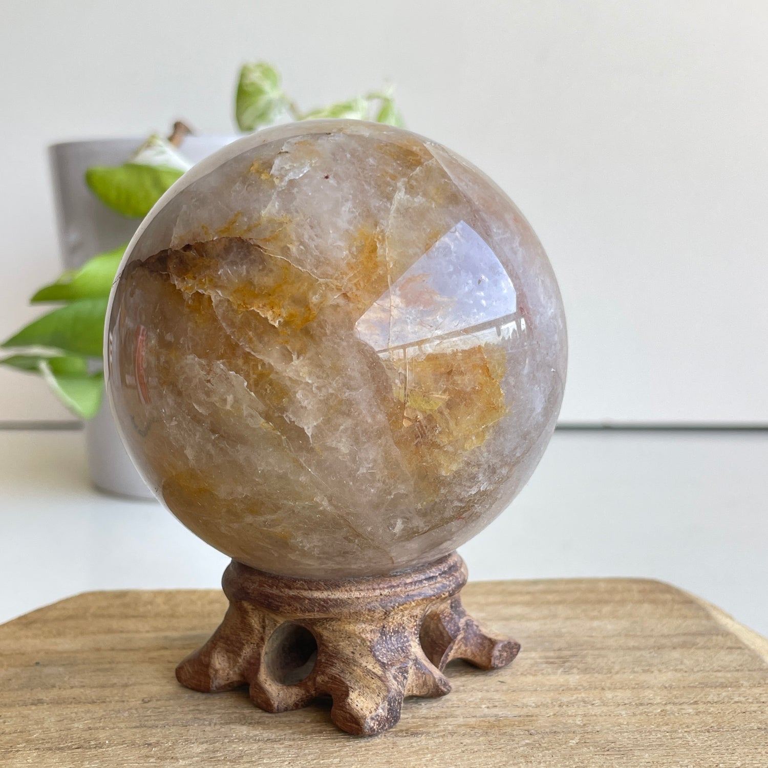 Lithium Quartz Sphere 8cm