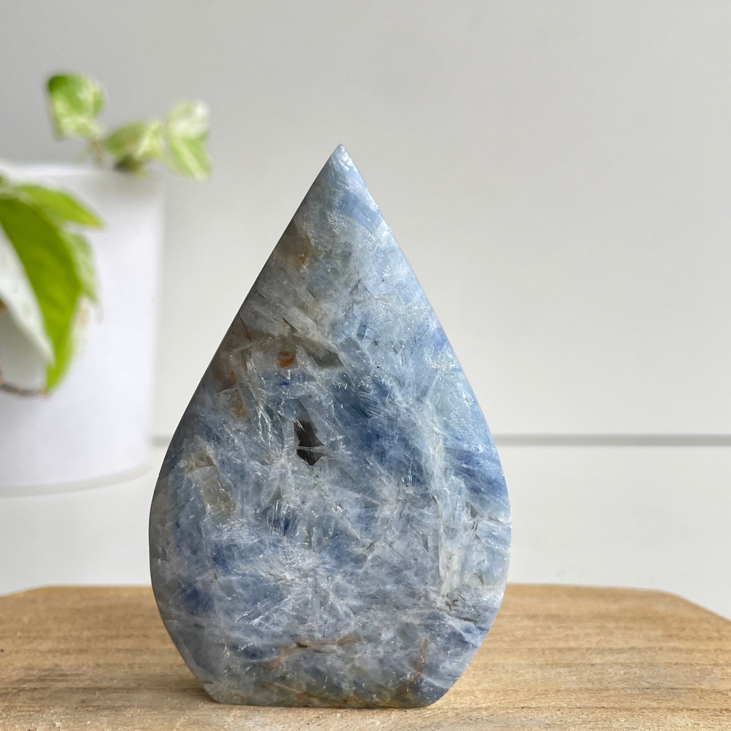 Blue Kyanite Flame 8.1cm
