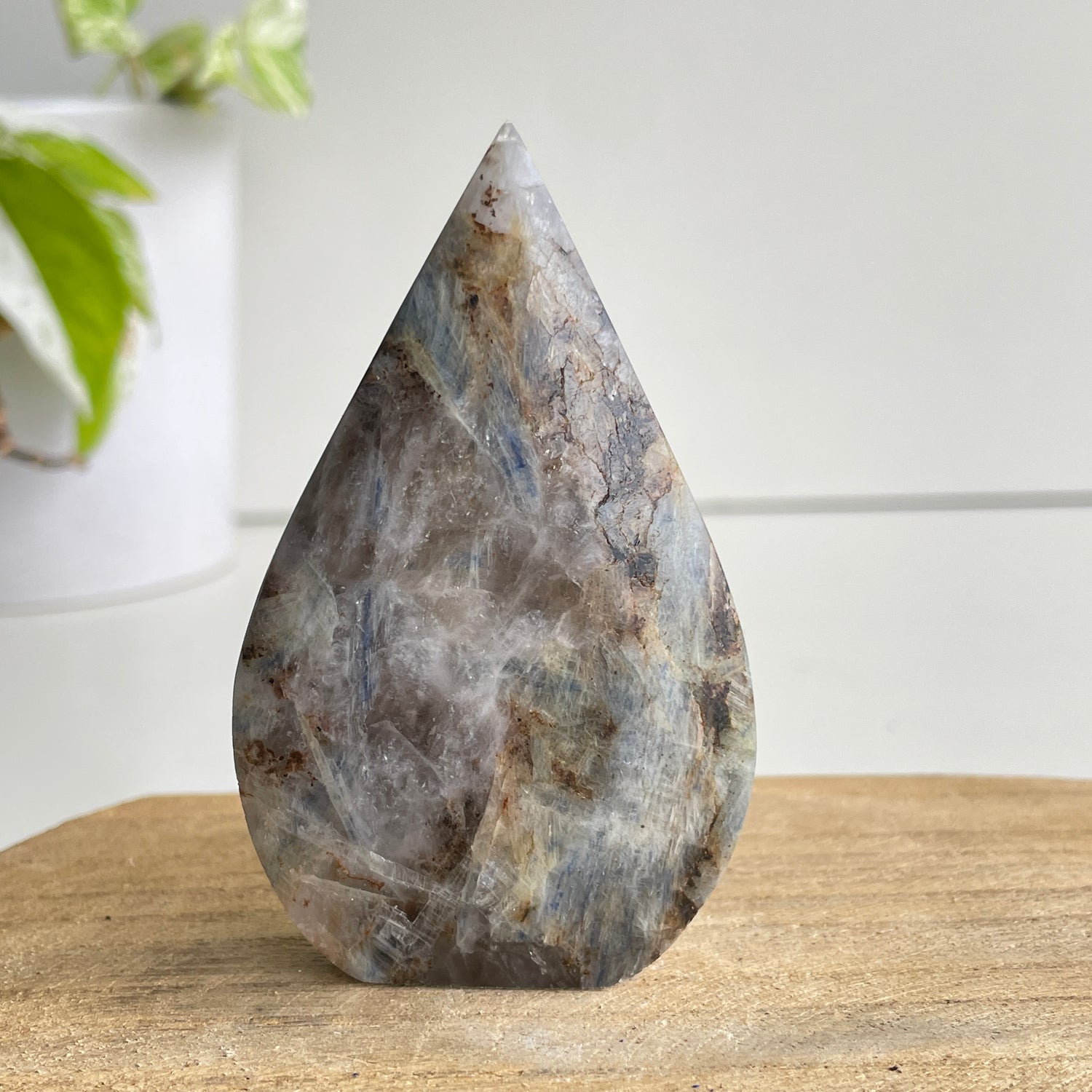 Blue Kyanite Flame 8.2cm