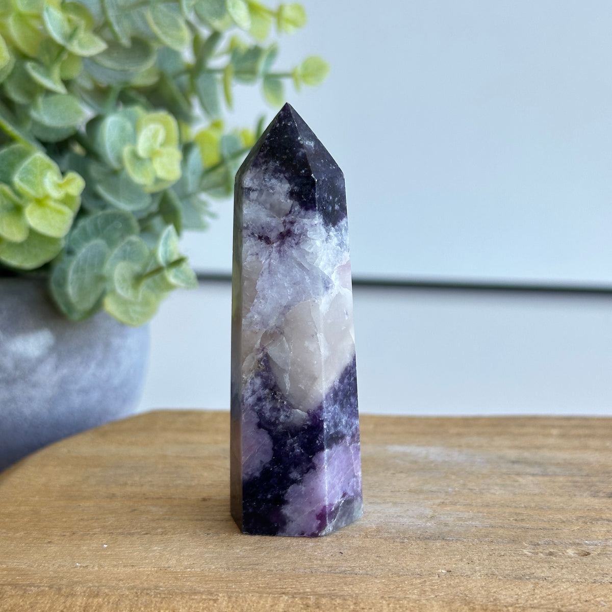 Lepidolite Generator 7.4cm