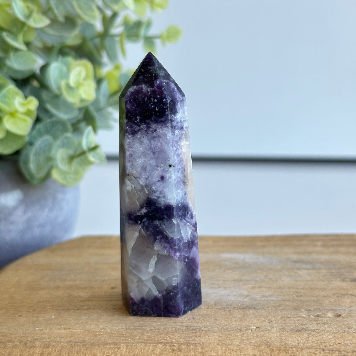 Lepidolite Generator 7.4cm