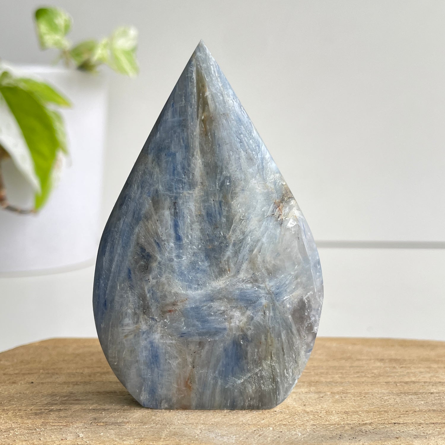 Blue Kyanite Flame 6.2cm