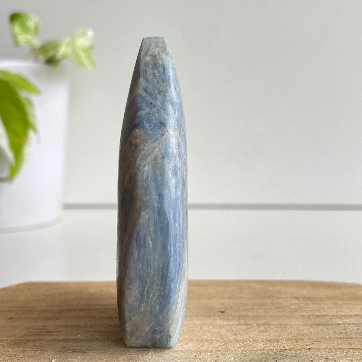 Blue Kyanite Flame 6.2cm