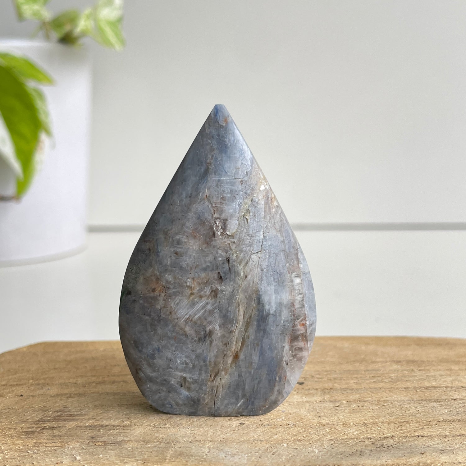 Blue Kyanite Flame 6.6cm