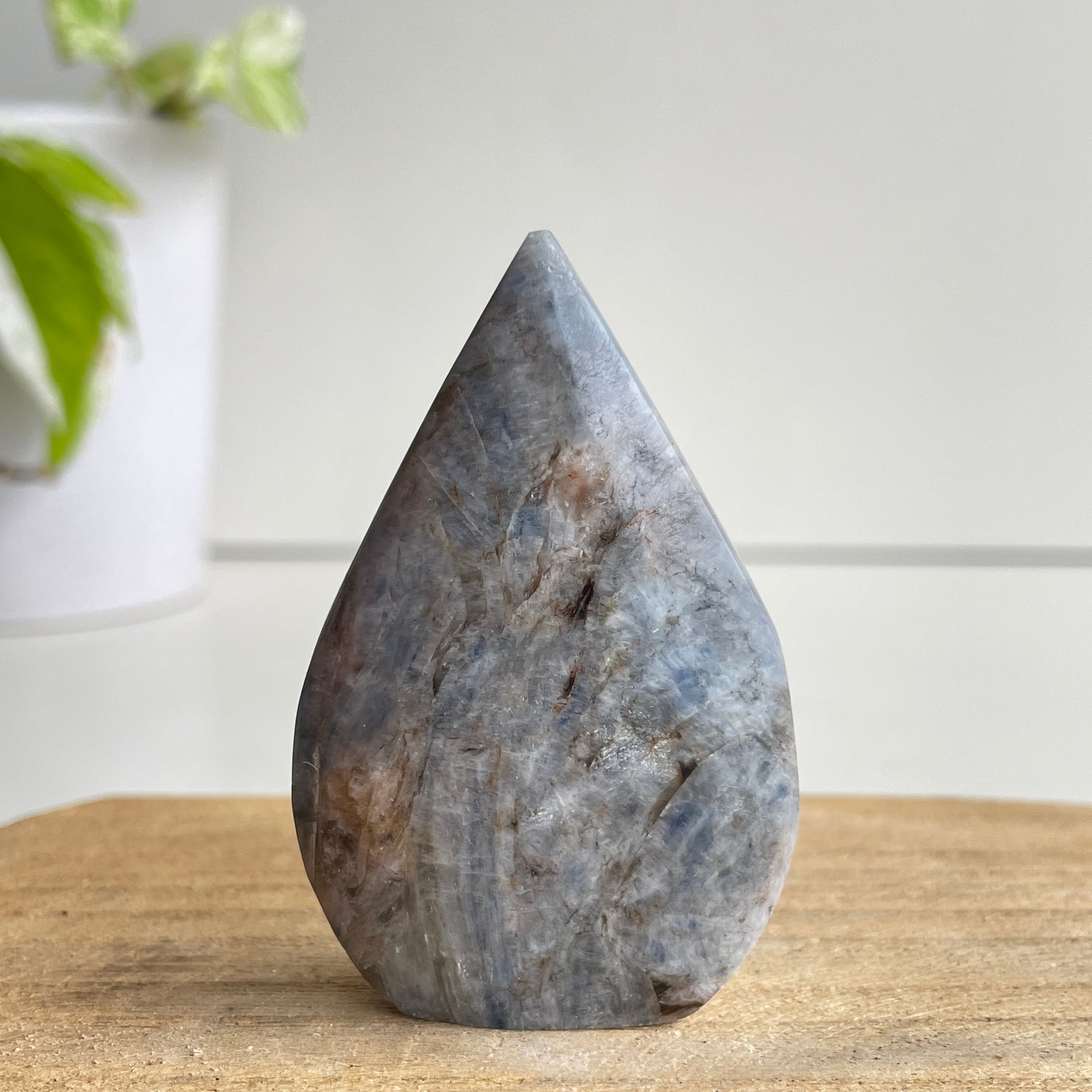Blue Kyanite Flame 6.6cm