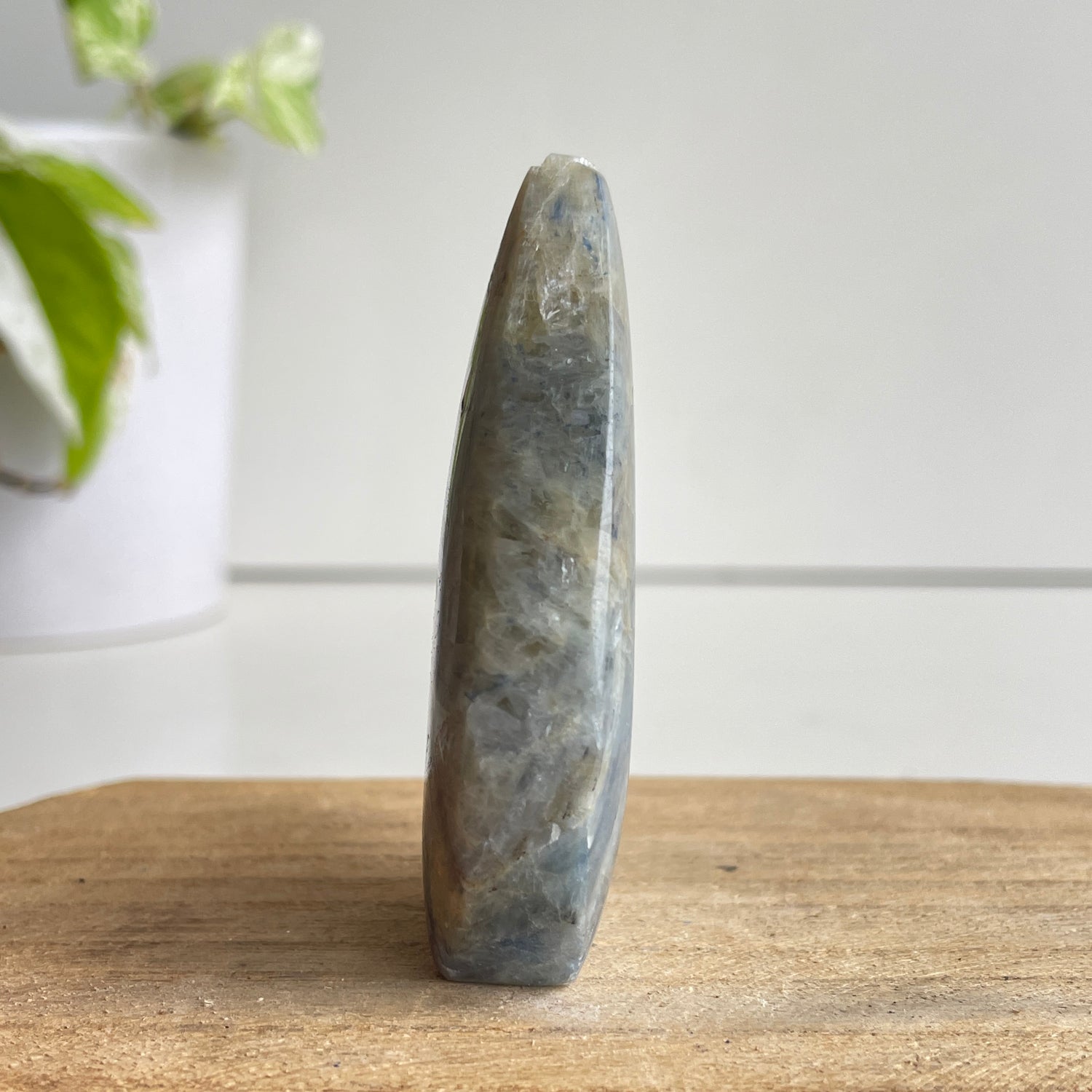 Blue Kyanite Flame 6.9cm