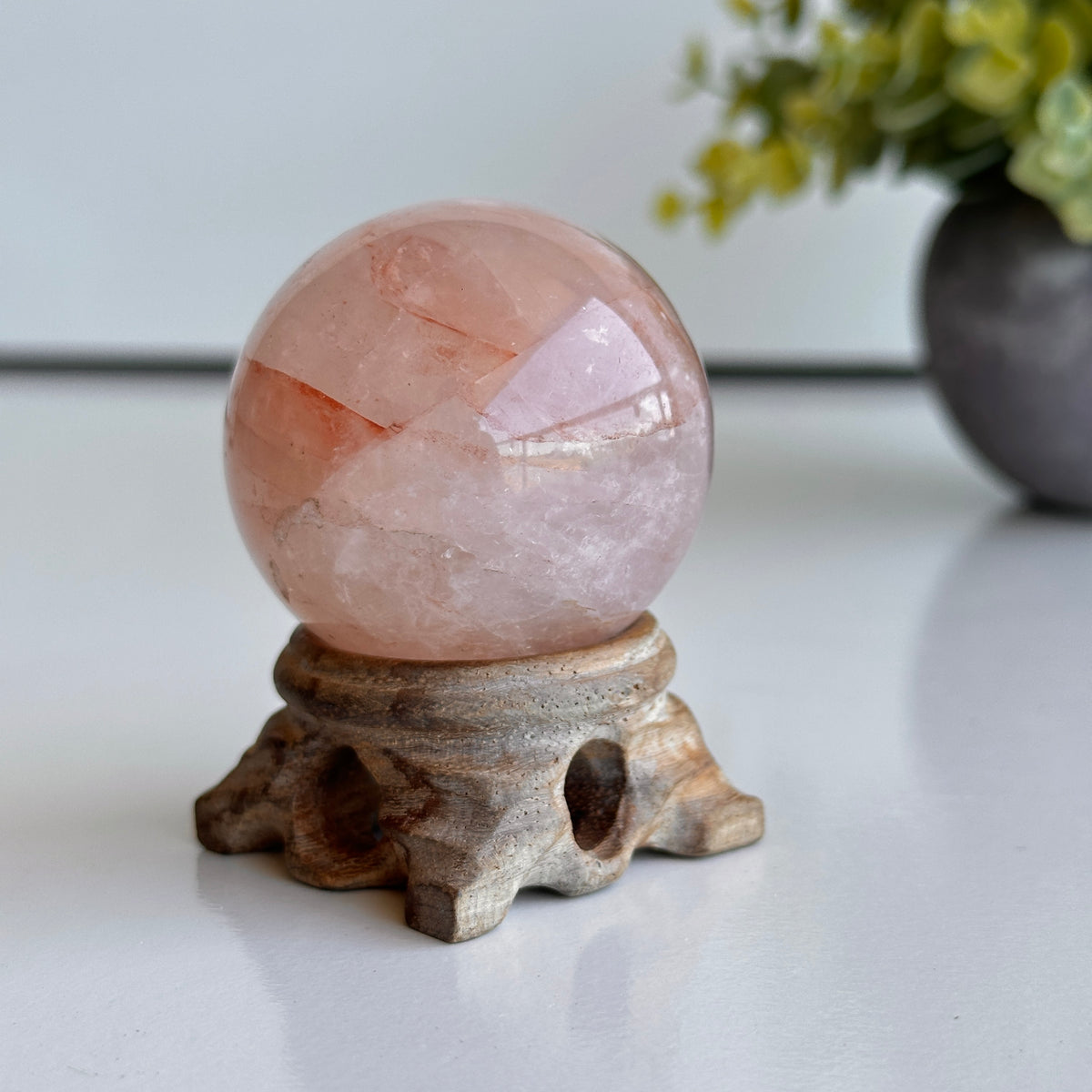 Lithium Quartz Sphere 4.7cm