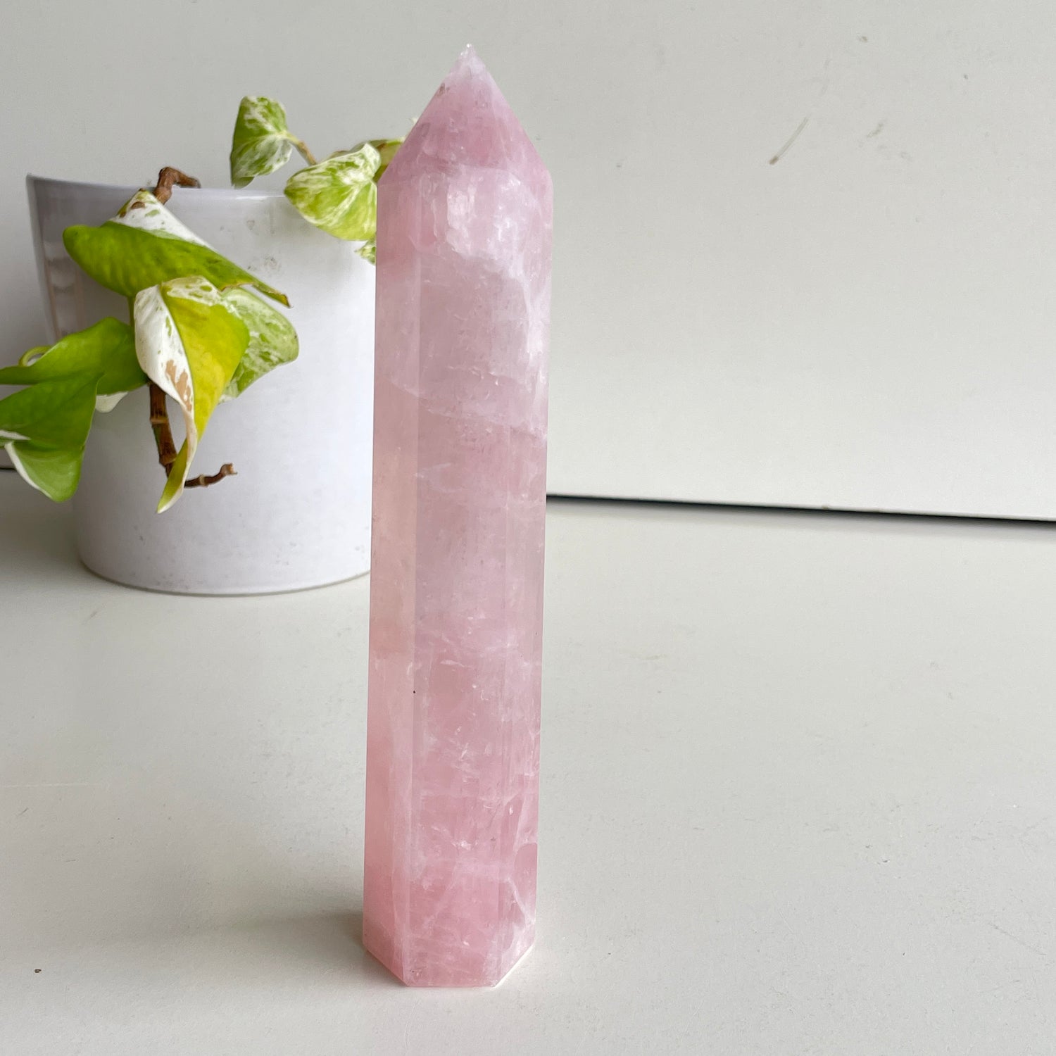 Rose Quartz Generator 18.7cm