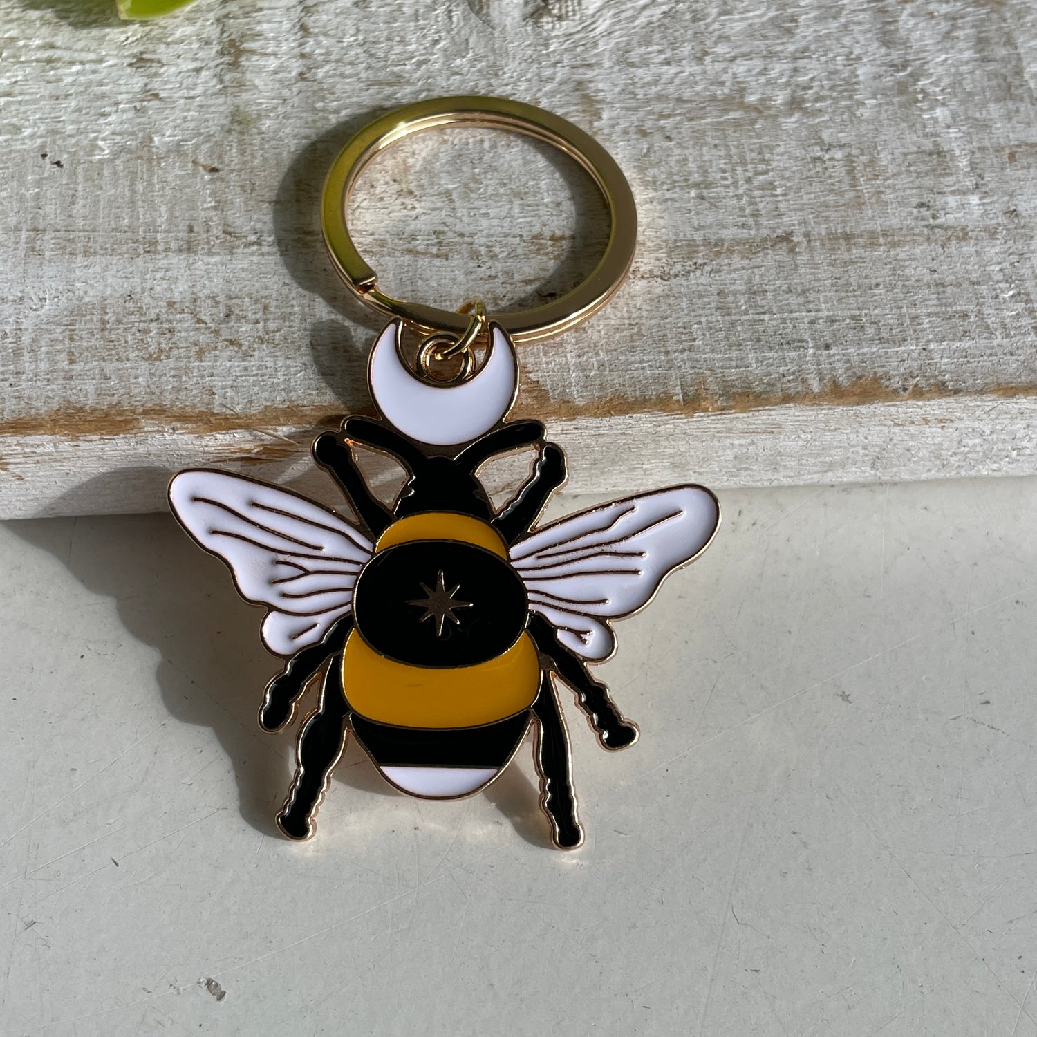 Dark Forest Enamel Bee Kaychain DF68924