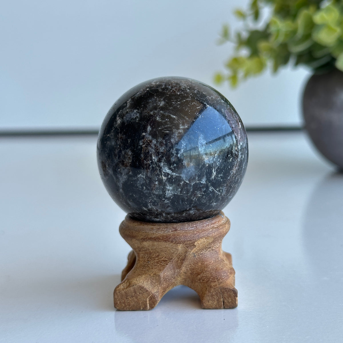 Garnet Sphere 4.5cm