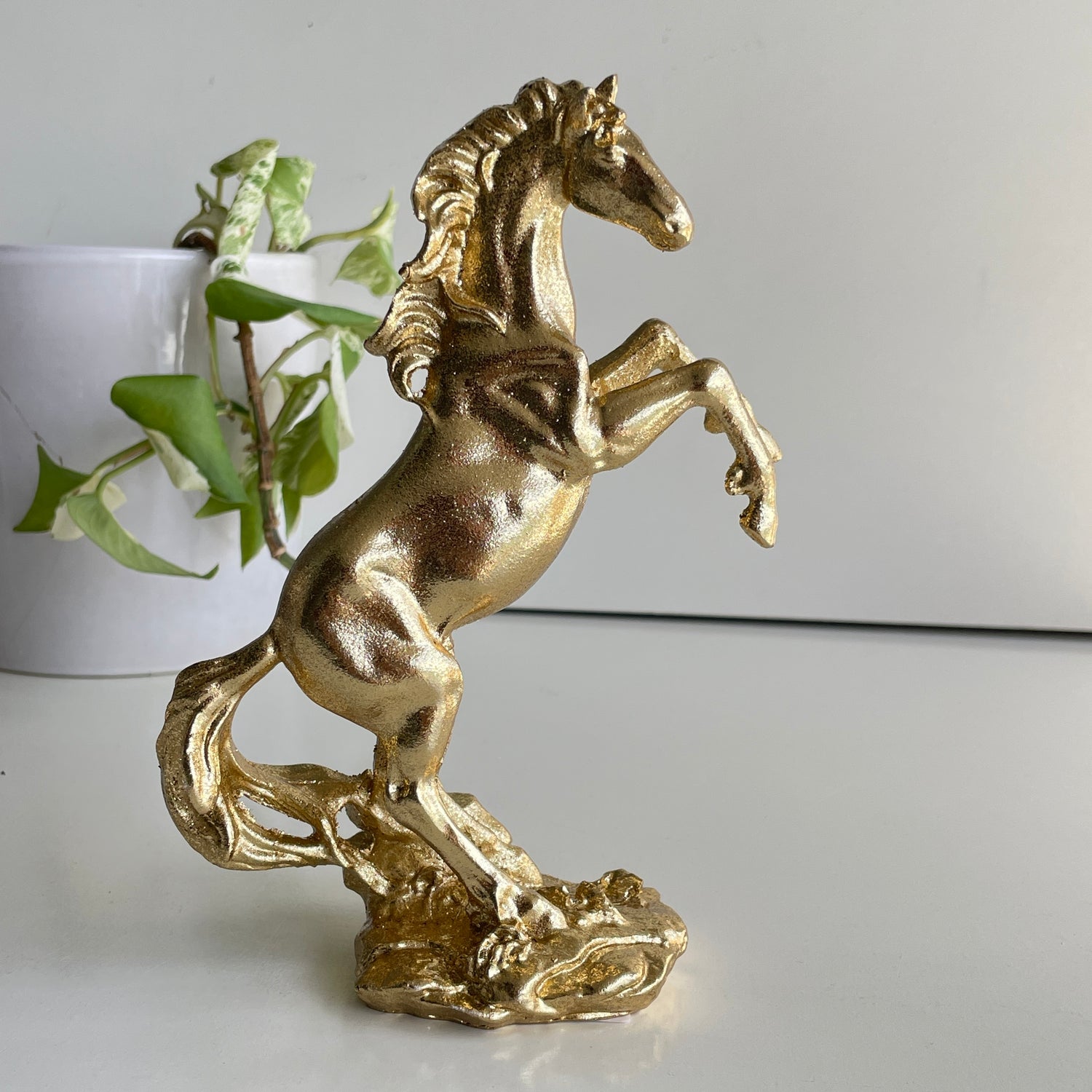 Gold Resin Horse 18cm PR262B