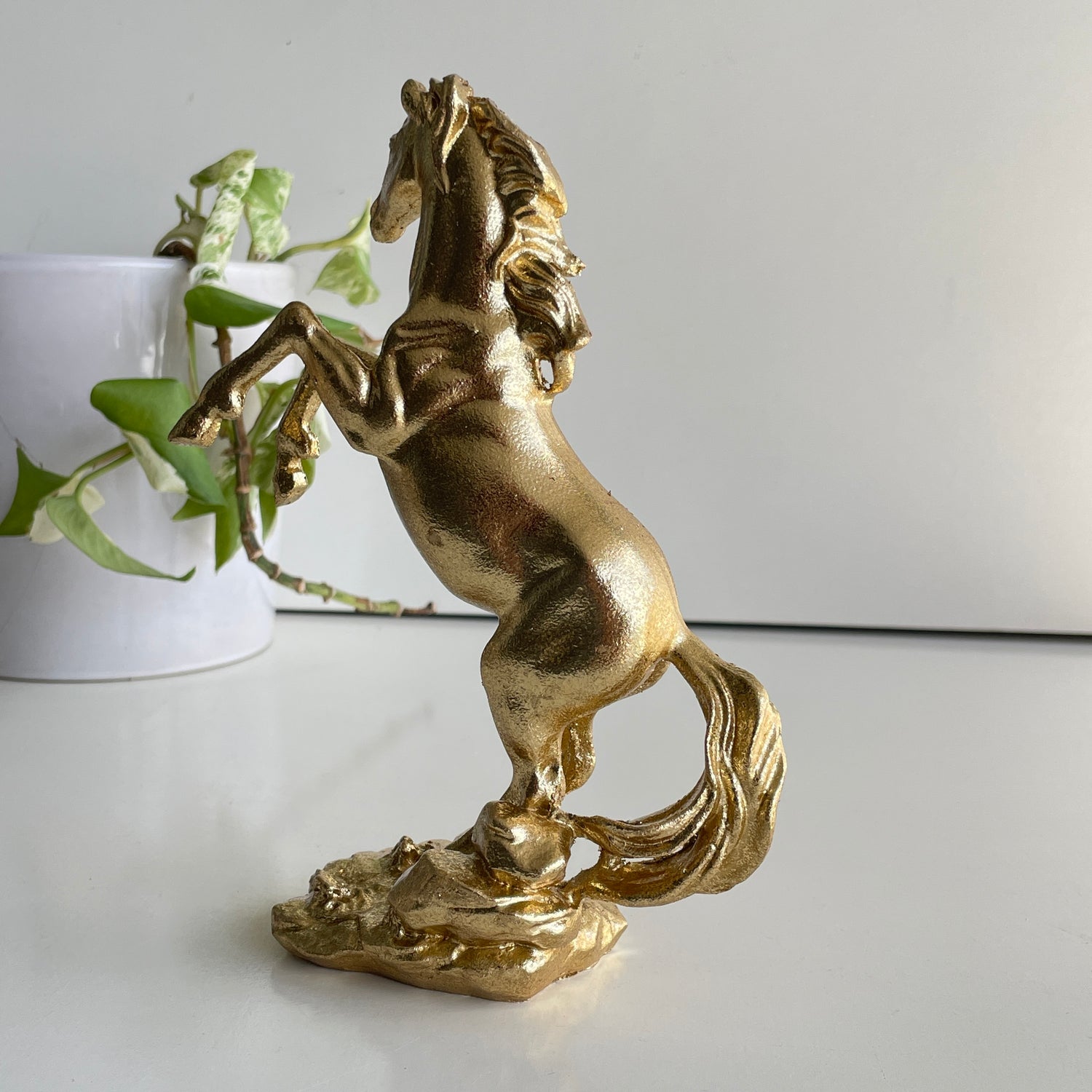 Gold Resin Horse 18cm PR262B