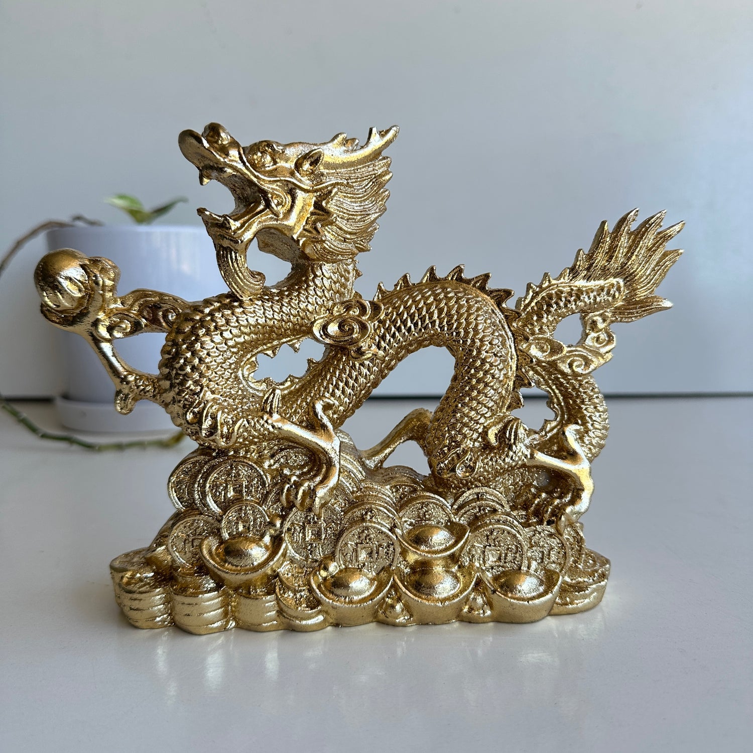 Gold Money Dragon 19cm BUDDRAGT