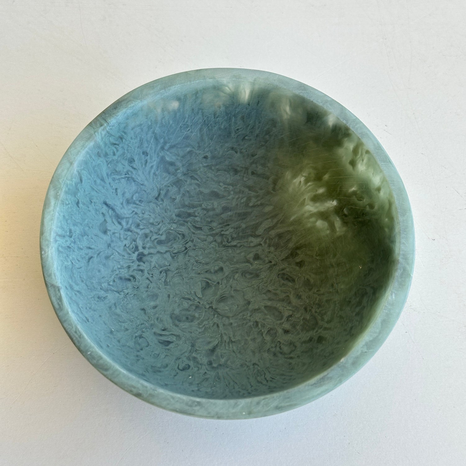 Wesley Resin Bowl KW2807