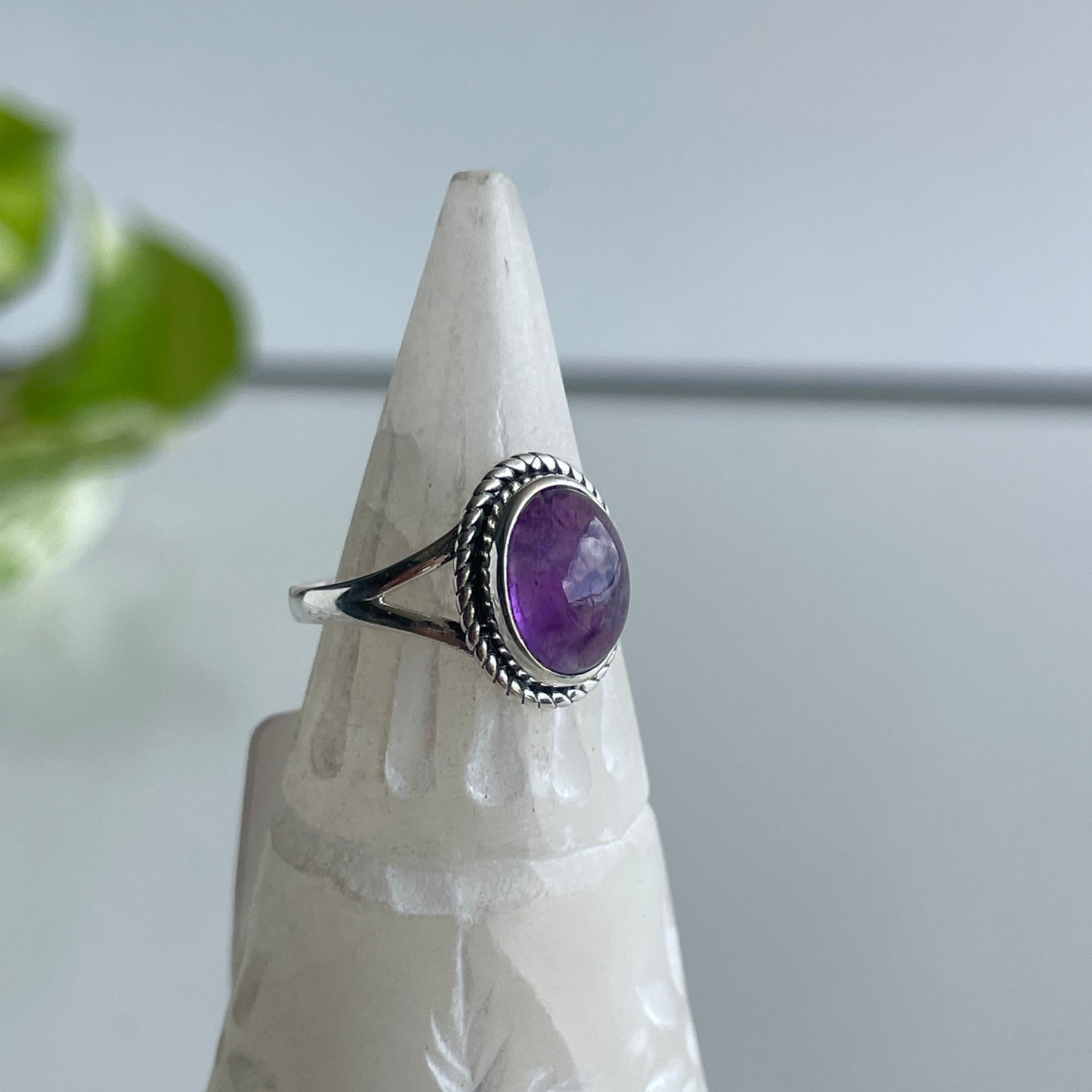 Amethyst Oval Ring Sz6
