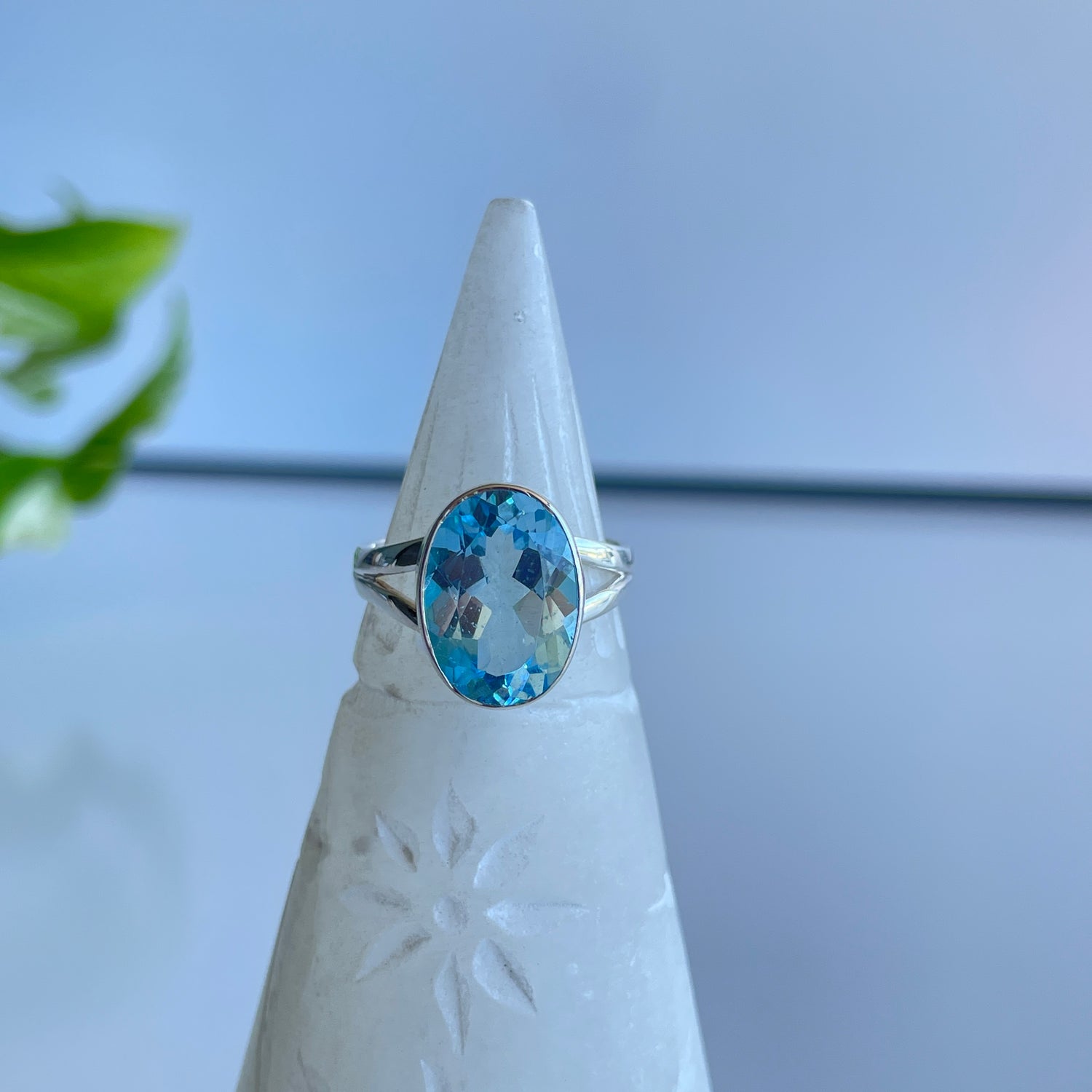 Blue Topaz Oval Ring Sz8
