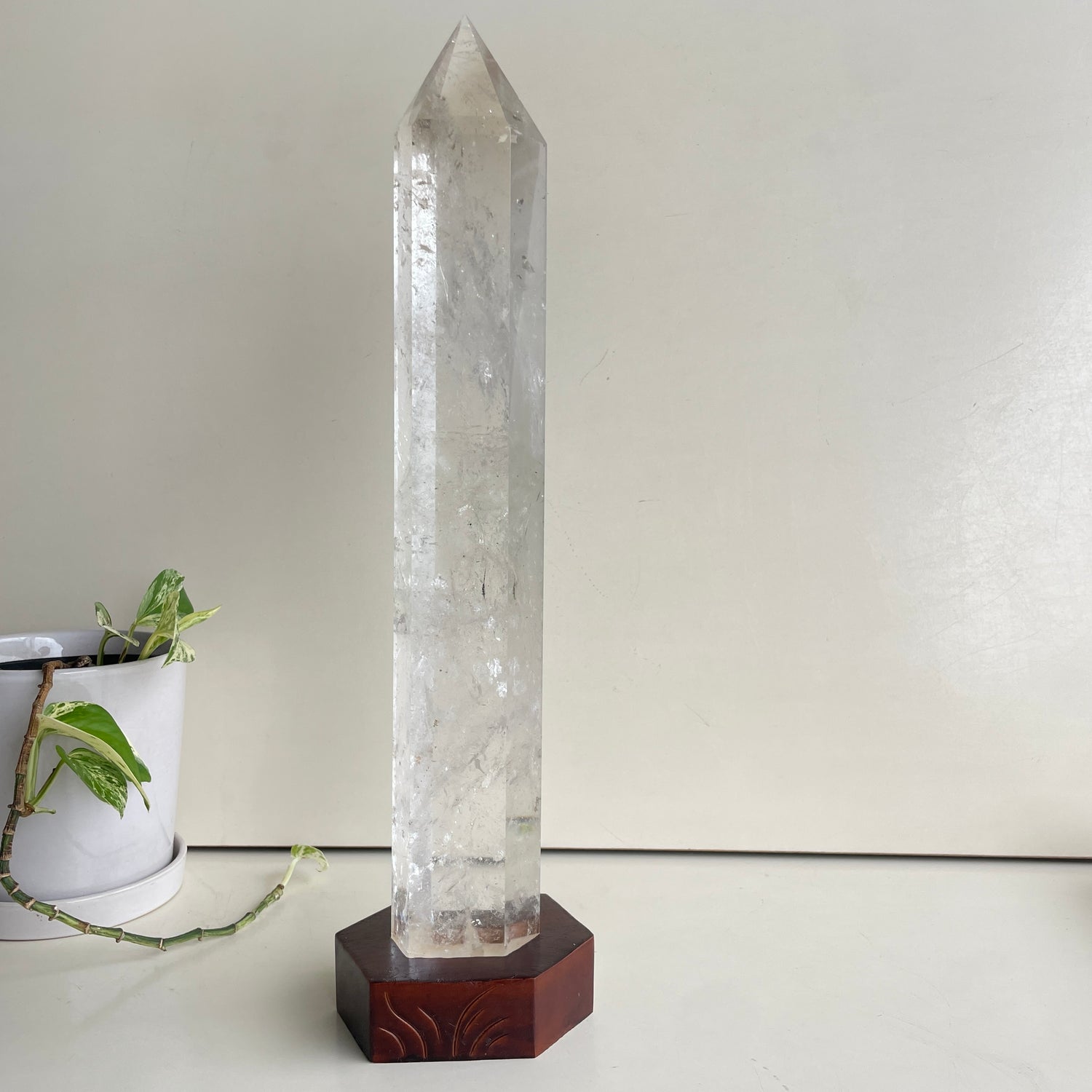 Clear Quartz Generator In Stand 43.4cm - High Quality