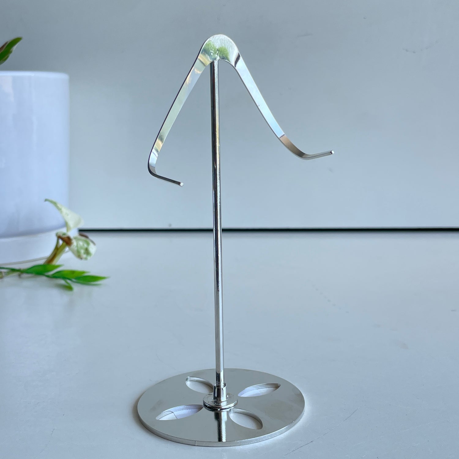 Silver Metal Crystal Stand