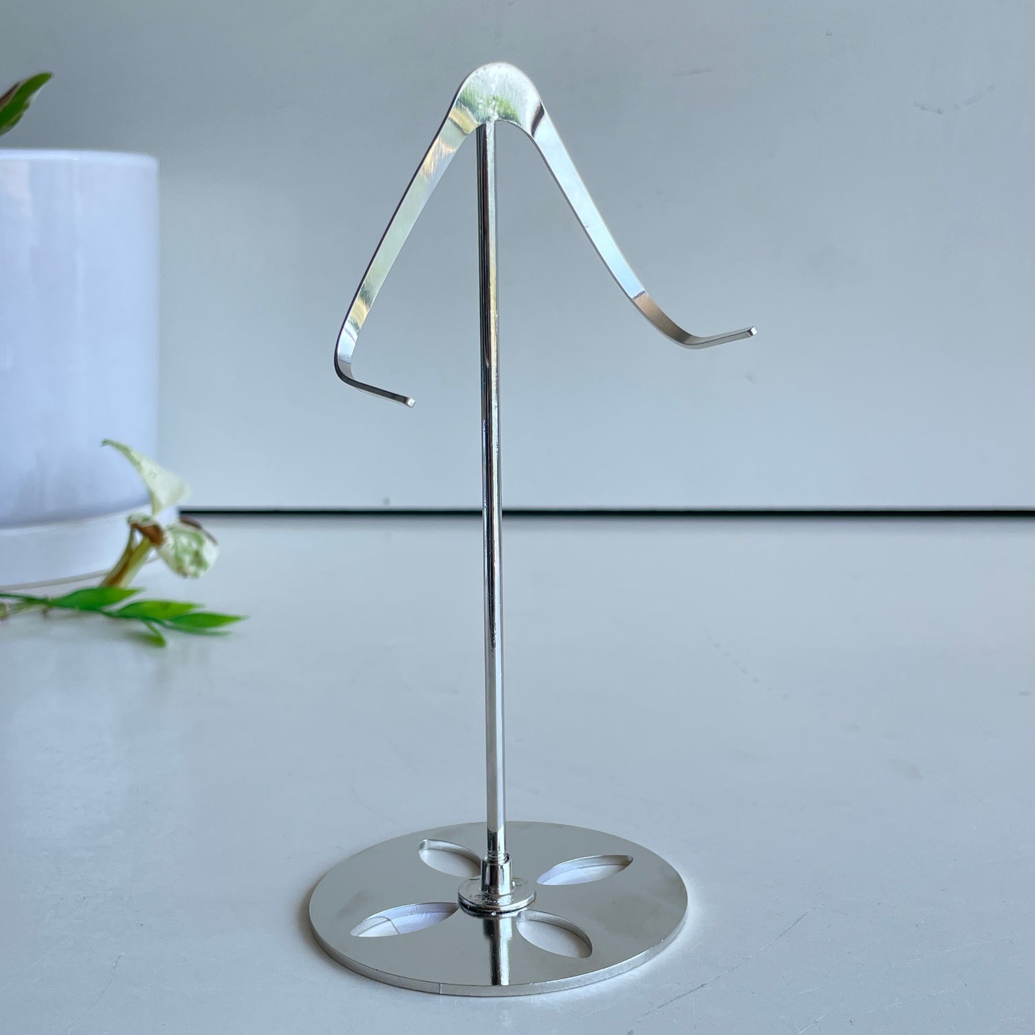 Silver Metal Crystal Stand