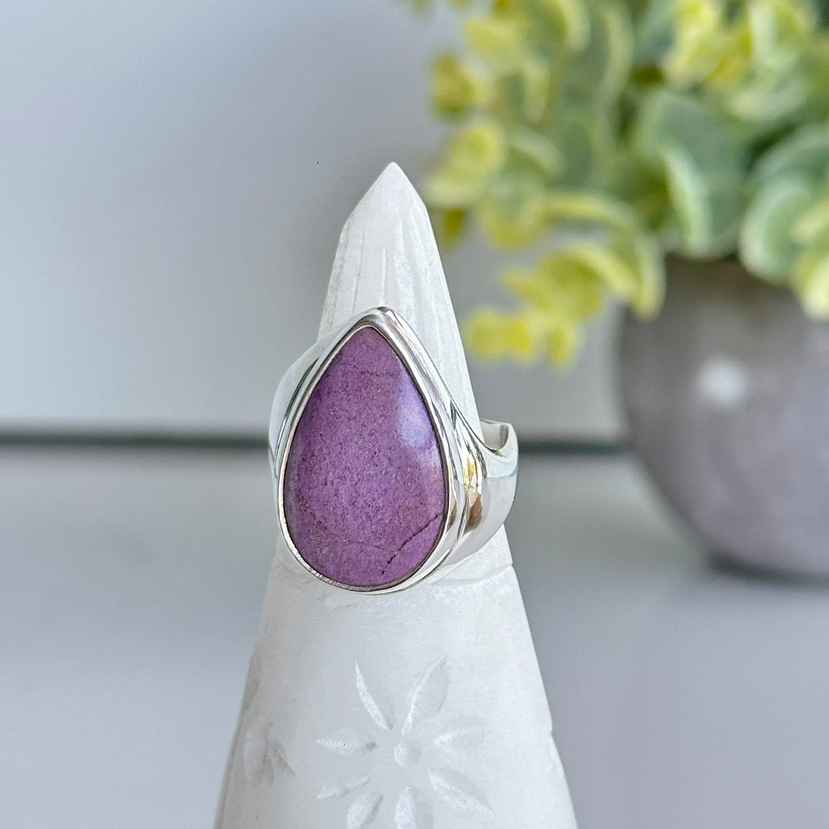 Stichtite Teardrop Ring Sz8