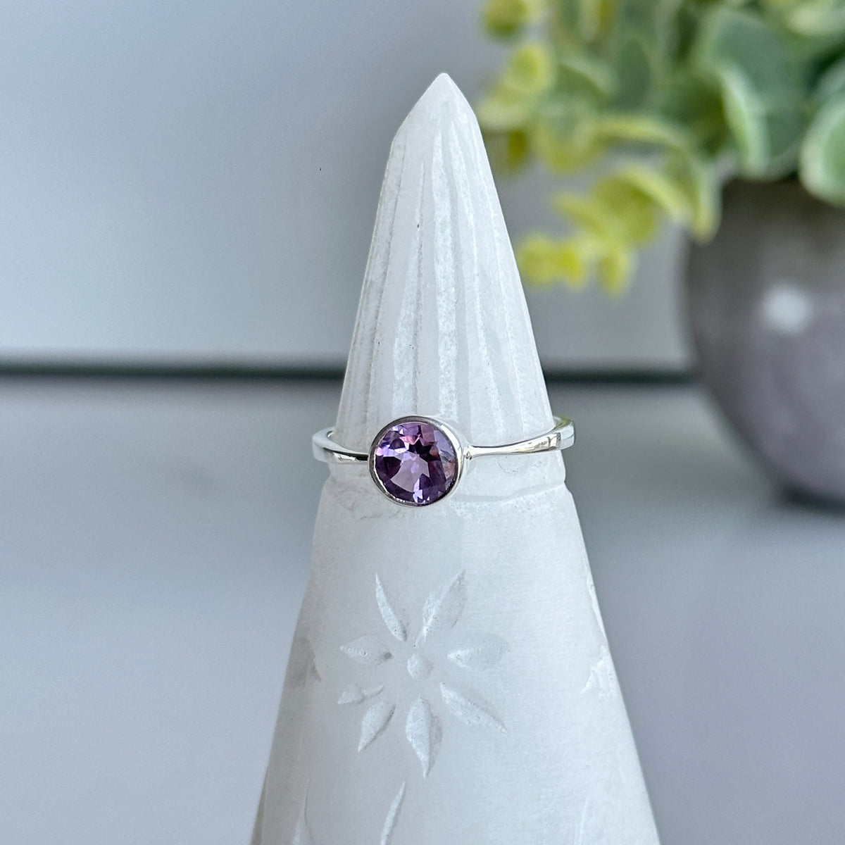 Amethyst Round Ring Sz10