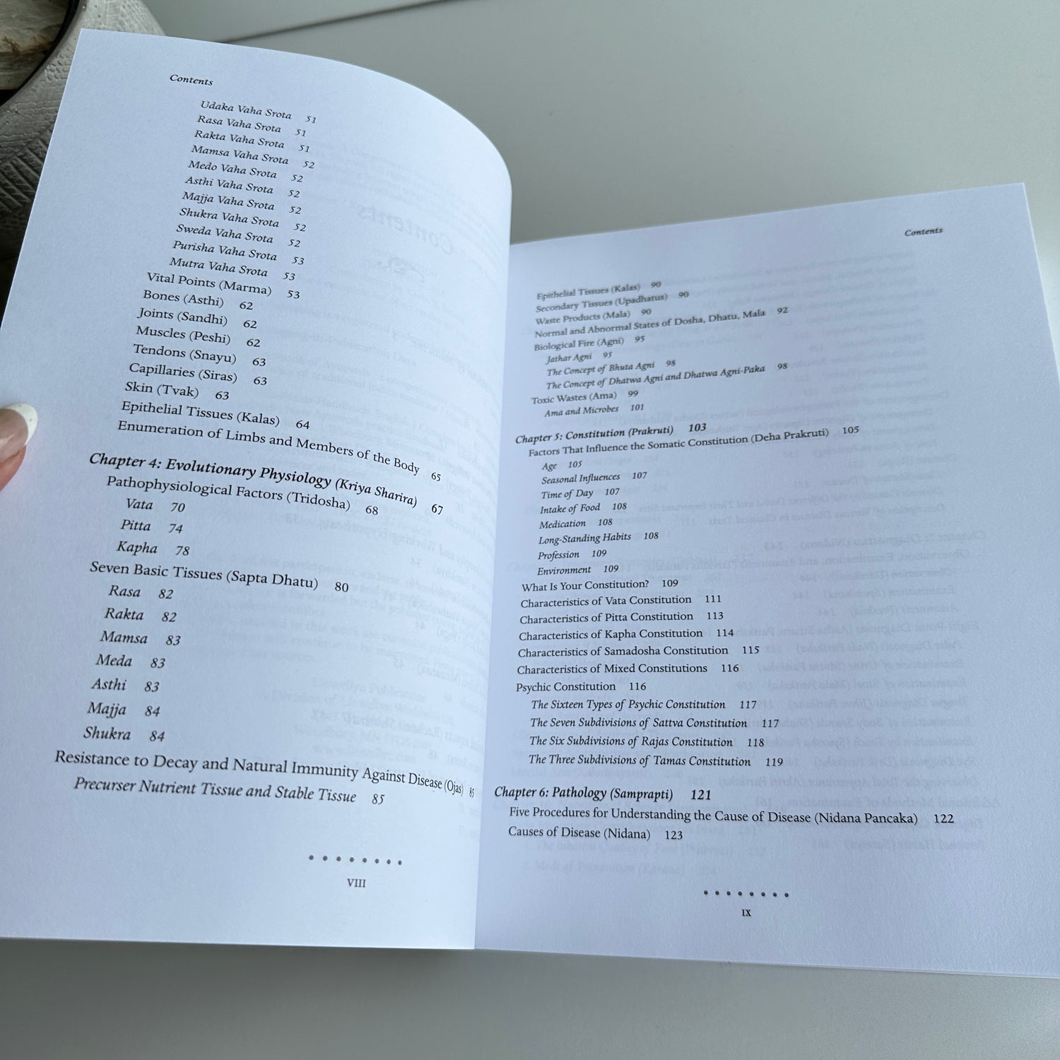 Llewellyn's Complete Book Of Ayurveda