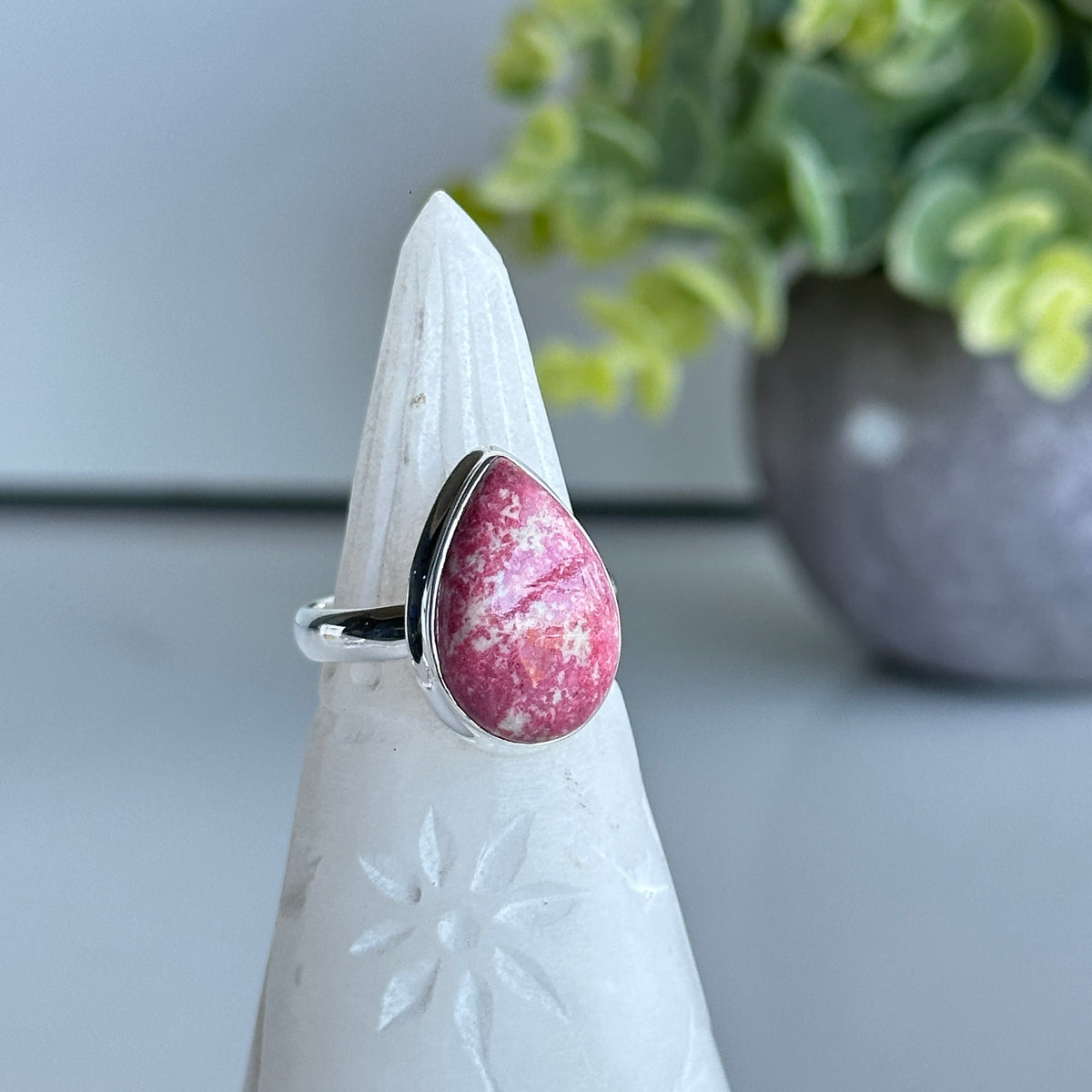 Thulite Teardrop Ring Sz9.5