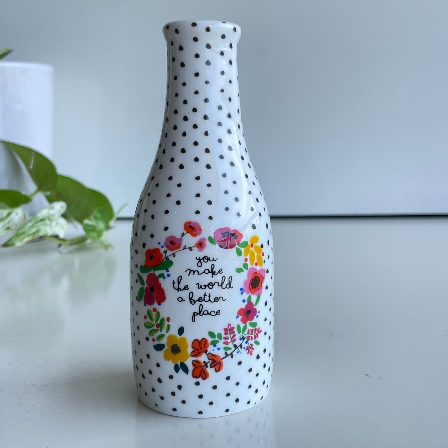 Dots Flowers You Make The World Vase00018