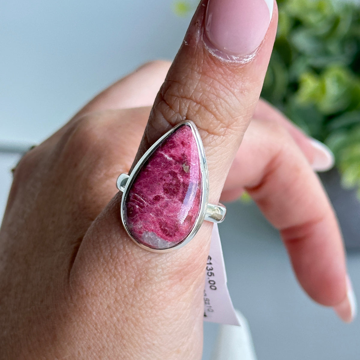 Thulite Teardrop Ring Sz10