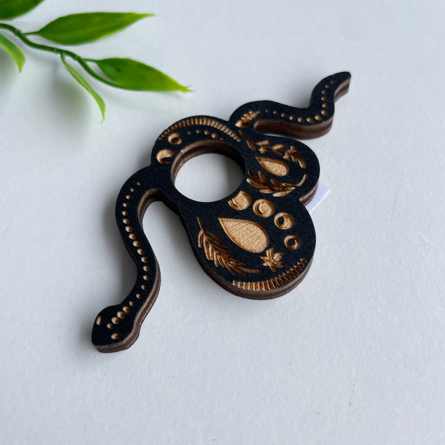 Snake Sphere Holder