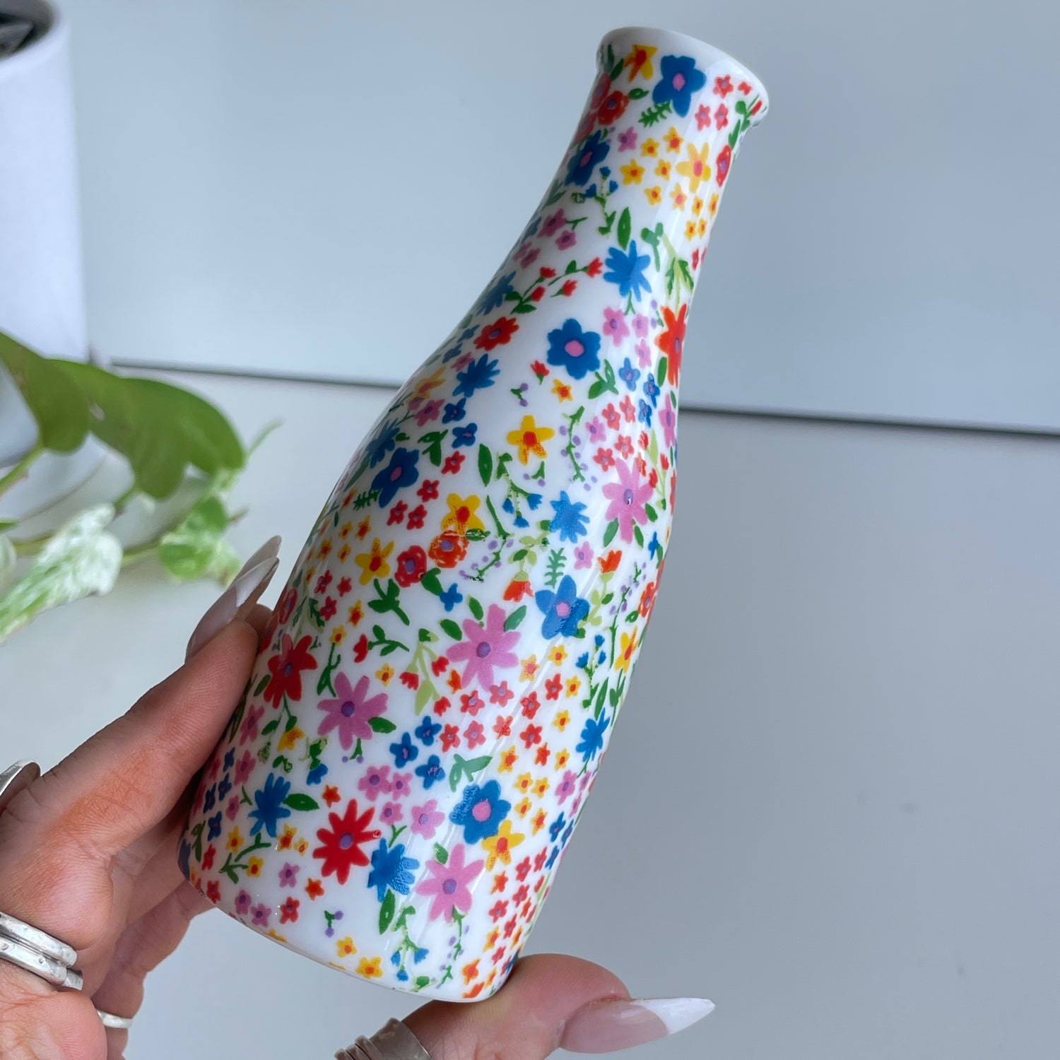 Floral Be Happy Vase00019