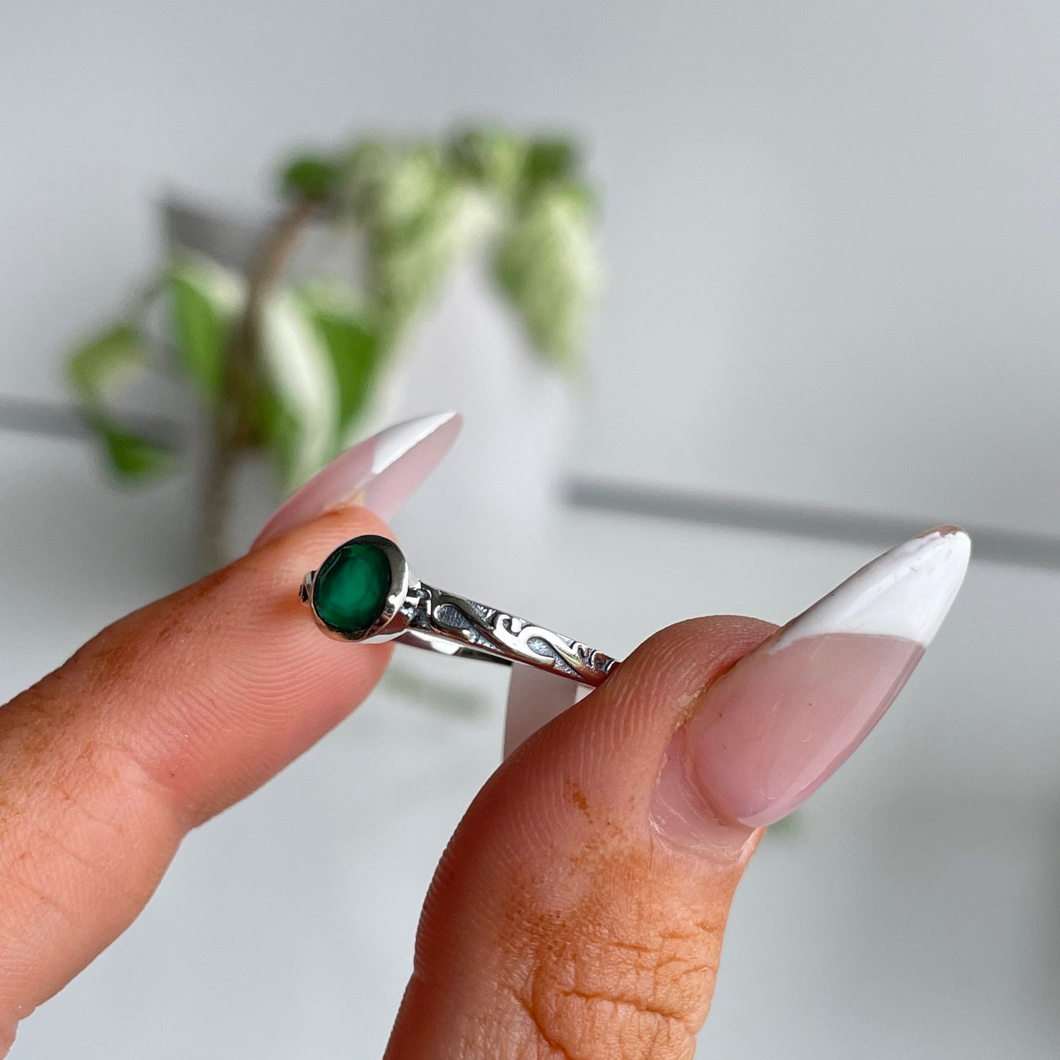 Green Onyx Round Ring