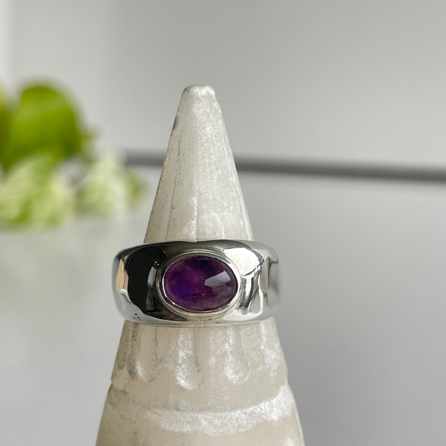 Amethyst Oval Ring Sz6